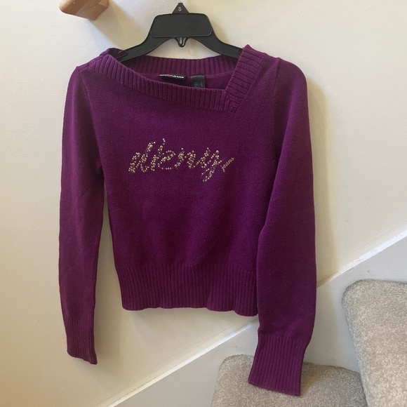 Size Small, bust up to 30” inches, dkny sweater bejeweled or embellishments - Picture 6 of 8